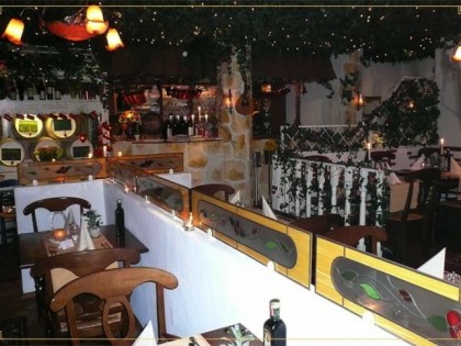 Фото: Costas Greek Taverna